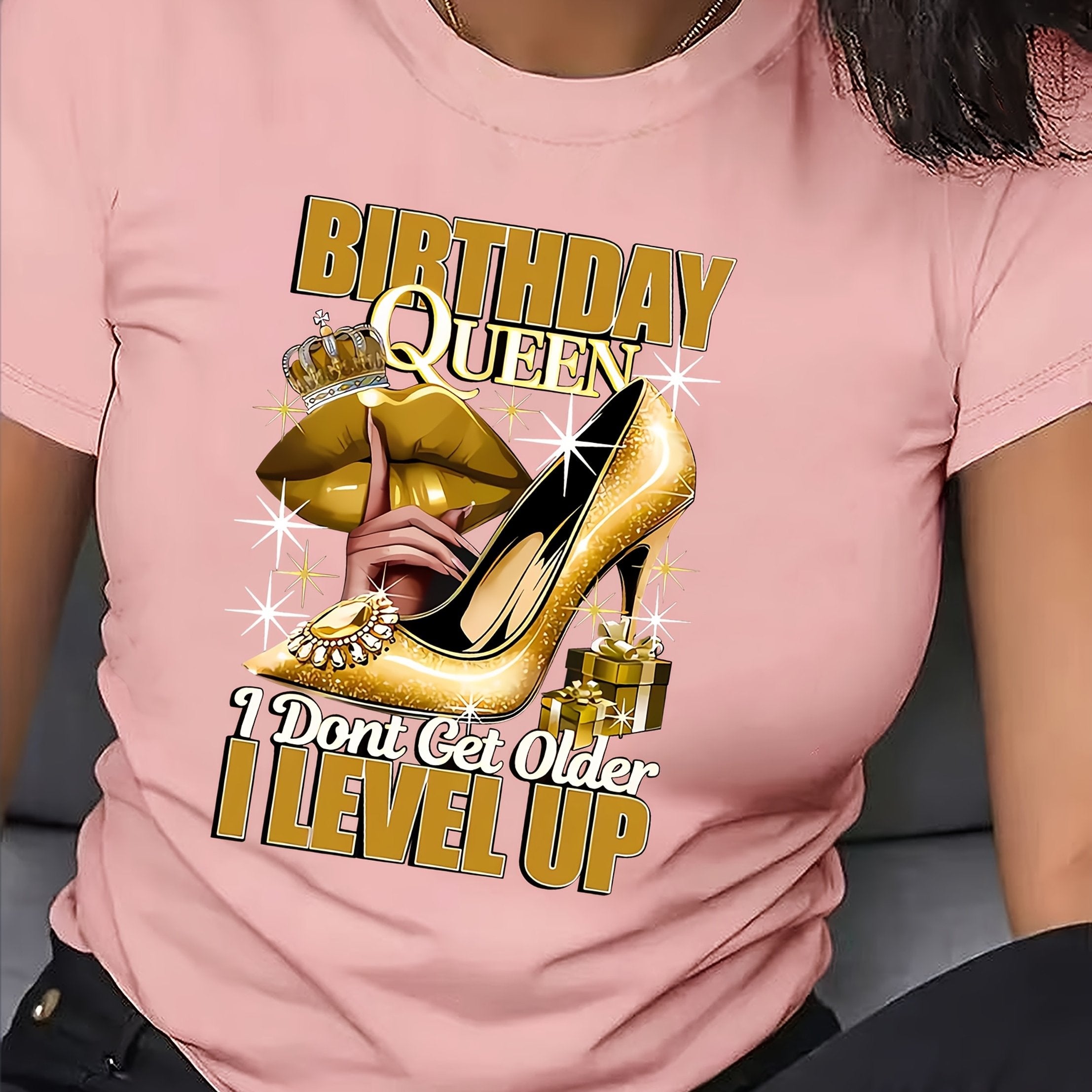 Birthday Queen Printed Women'S T-Shirt - Casual Crew Neck, Short Sleeve Top with High Heels & Crown Design, Perfect for Spring/Summer Celebrations, Birthday Party Apparel | Festive Design | Golden Crown Graphic, Birthday Part